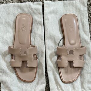 Hermes Oran Beige Leather Sandals - EU 38.5 / US 8